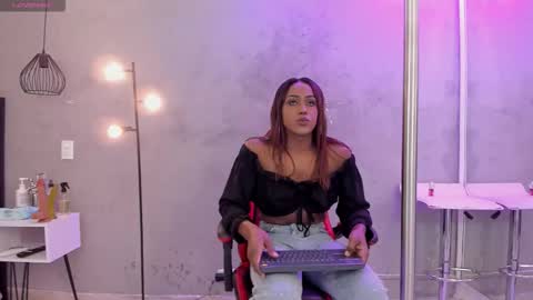 Snapshot of naomi__blair chatting on 03-01-26, 03:30 Naomi Blair online show from 03-01-26, 03:30