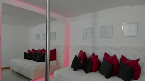 Snapshot of naomi_amoretti chatting on 02-10-26, 04:44 Naomi Amoretti online show from 02-10-26, 04:44