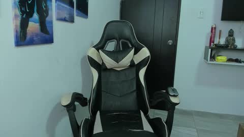 naomi_berckley online show from 10-15-25, 05:51