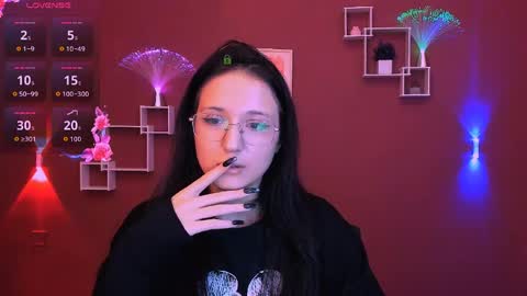 naomi_fox__ online show from 05-01-26, 08:24