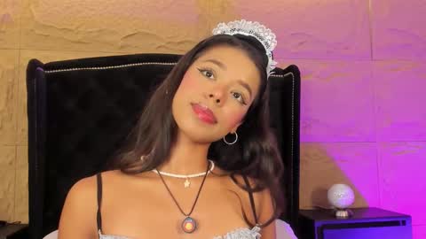 Snapshot of naomi_hill1 chatting on 12-04-25, 10:07 Naomi online show from 12-04-25, 10:07