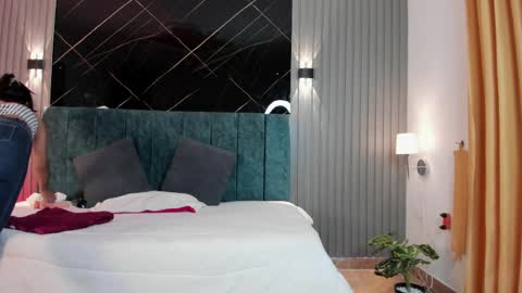 Naomi online show from 04-09-26, 12:10