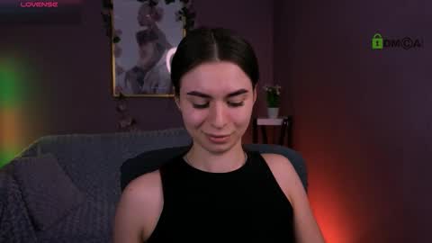 Snapshot of naomi_pratt chatting on 01-14-26, 11:27 Naomi online show from 01-14-26, 11:27