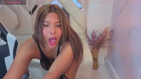 Snapshot of naomi_tp chatting on 03-18-26, 12:30 Naomi online show from 03-18-26, 12:30