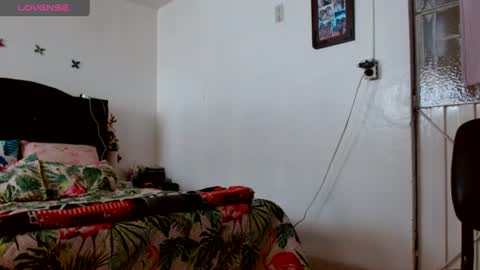 Snapshot of naomi_unu chatting on 06-16-26, 07:27 Naomi online show from 06-16-26, 07:27