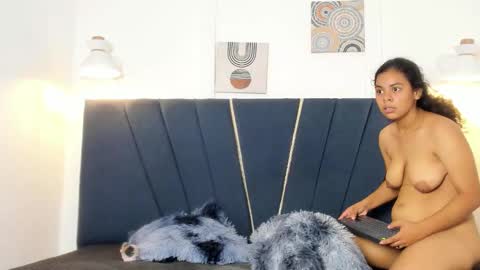 naomi_x0 online show from 03-03-26, 02:12