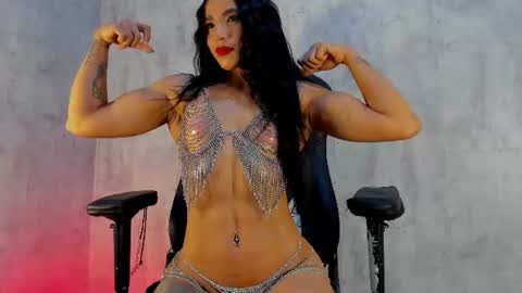 Snapshot of naomibrinks1 chatting on 07-18-26, 05:00 Heidy online show from 07-18-26, 05:00