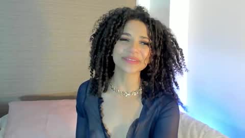 Snapshot of naomidawsonn chatting on 09-12-25, 12:11 naomidawson online show from 09-12-25, 12:11
