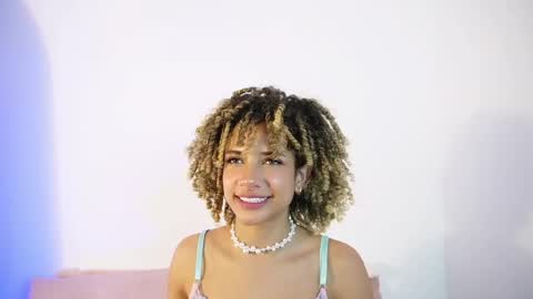 Snapshot of naomidawsonn chatting on 05-28-26, 12:52 naomidawson online show from 05-28-26, 12:52