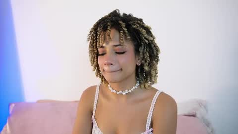 Snapshot of naomidawsonn chatting on 06-03-26, 10:37 naomidawson online show from 06-03-26, 10:37