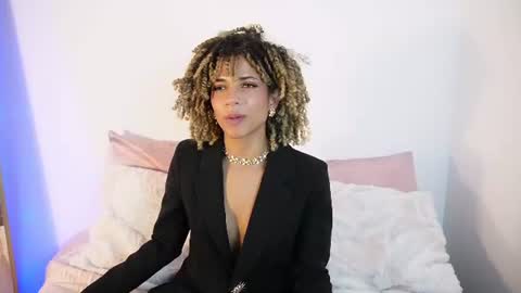 Snapshot of naomidawsonn chatting on 06-14-26, 02:24 naomidawson online show from 06-14-26, 02:24