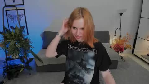 Snapshot of naomieros chatting on 11-13-25, 04:06 Naomi online show from 11-13-25, 04:06