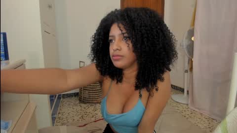 Snapshot of naomigarcia chatting on 01-05-25, 11:33 Naomi online show from 01-05-25, 11:33