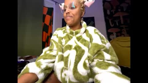 Naomigiirl6 online show from 01-20-25, 02:46