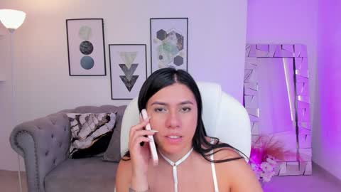 Snapshot of naomii_campbell_ chatting on 01-16-25, 04:28 Naomi Campbell online show from 01-16-25, 04:28