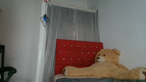 Naomi Campbel online show from 09-29-25, 02:27