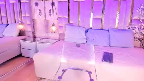     online show from 02-07-26, 04:38