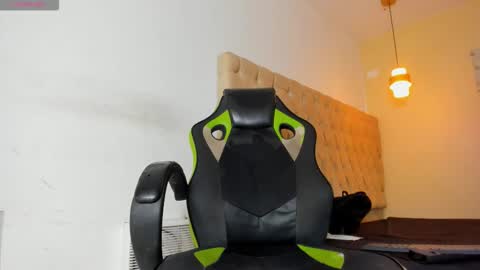 naomis_35 online show from 10-13-25, 07:36