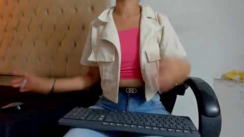 naomis_35 online show from 02-04-26, 07:31