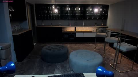 Snapshot of naomisainz chatting on 11-28-25, 11:57 Naomi online show from 11-28-25, 11:57