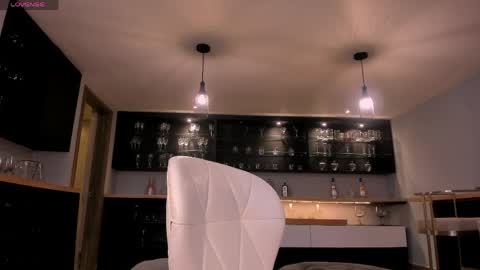 Snapshot of naomisainz chatting on 04-20-26, 01:36 Naomi online show from 04-20-26, 01:36