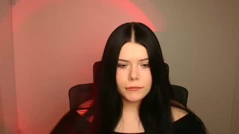 Naomi online show from 10-24-25, 06:37