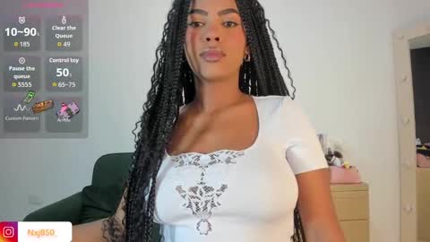 Naomi     online show from 10-02-25, 03:02