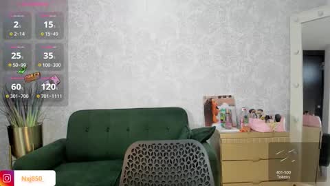 Naomi     online show from 10-24-25, 02:02