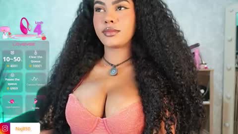 Naomi     online show from 11-25-25, 03:39