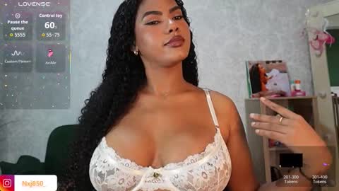 Naomi     online show from 02-03-26, 01:26