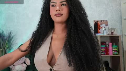 Naomi     online show from 04-11-26, 03:55