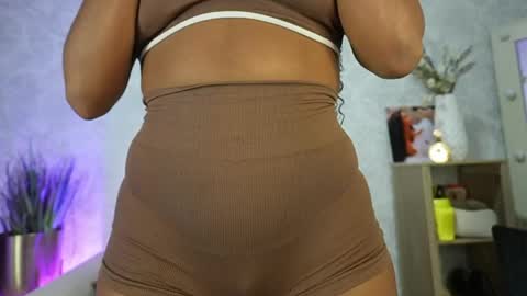 Naomi     online show from 05-22-26, 04:19