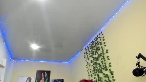 naomy online show from 02-12-25, 02:03