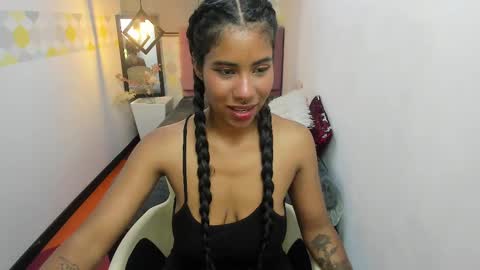 Snapshot of naomy__smith__ chatting on 01-27-25, 06:09 N A O M Y online show from 01-27-25, 06:09