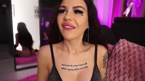 Snapshot of naomyblackbarbie chatting on 11-17-25, 05:35 naomyblackbarbie online show from 11-17-25, 05:35