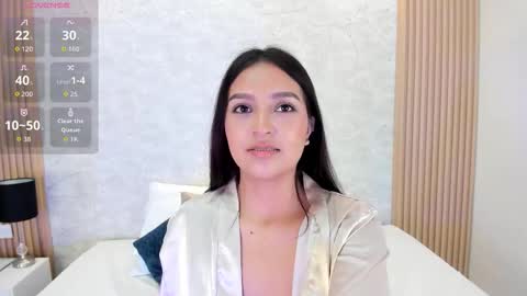 Snapshot of naomycollins__ chatting on 09-18-25, 02:08 NAOMY online show from 09-18-25, 02:08
