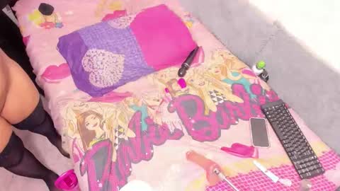 Naomyfoxx online show from 12-21-25, 06:31