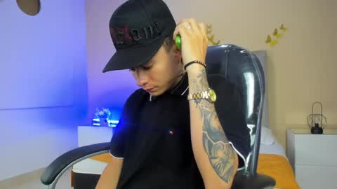Snapshot of nascary_fox chatting on 04-29-26, 12:09 Nascary Fox online show from 04-29-26, 12:09