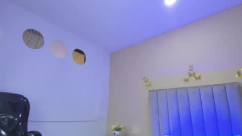 Snapshot of nascary_fox chatting on 05-20-26, 12:22 Nascary Fox online show from 05-20-26, 12:22