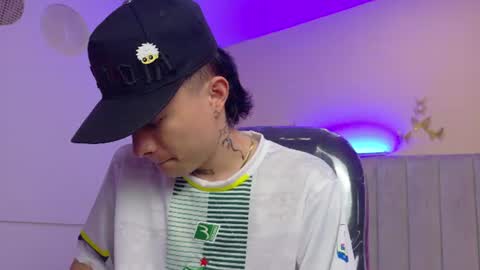 Snapshot of nascary_fox chatting on 06-19-26, 11:47 Nascary Fox online show from 06-19-26, 11:47
