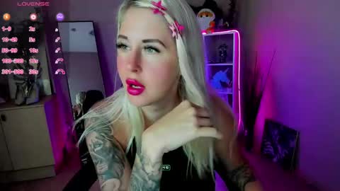 Snapshot of nastasya_cute chatting on 06-08-26, 01:28 Nastya online show from 06-08-26, 01:28