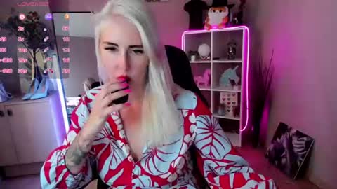 Snapshot of nastasya_cute chatting on 06-22-26, 03:25 Nastya online show from 06-22-26, 03:25
