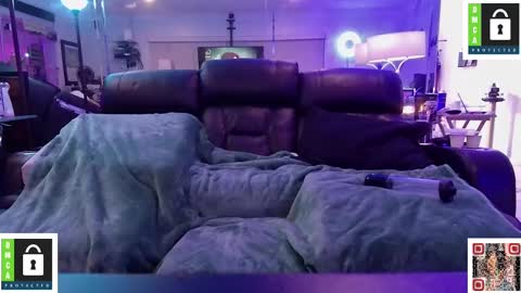 Snapshot of nastypartycple9880 chatting on 01-12-25, 10:02 NastyPartyCouple online show from 01-12-25, 10:02