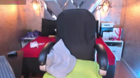 Snapshot of natacha_black00 chatting on 01-22-25, 11:21 Natacha black online show from 01-22-25, 11:21