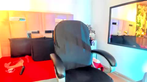 Snapshot of natacha_black00 chatting on 02-20-25, 03:08 Natacha black online show from 02-20-25, 03:08