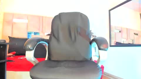 Snapshot of natacha_black00 chatting on 02-20-25, 11:21 Natacha black online show from 02-20-25, 11:21