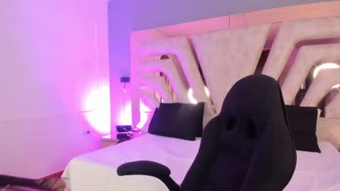 Natacha  online show from 04-22-26, 11:23