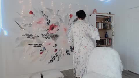 Natasha Luxxx online show from 01-03-25, 07:39