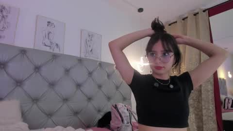 Snapshot of natalhy_ chatting on 04-30-26, 05:30 natalia online show from 04-30-26, 05:30