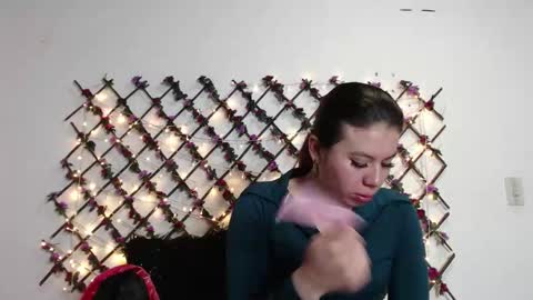 Snapshot of natalia_walker chatting on 02-04-26, 02:01 Natalia Walker online show from 02-04-26, 02:01